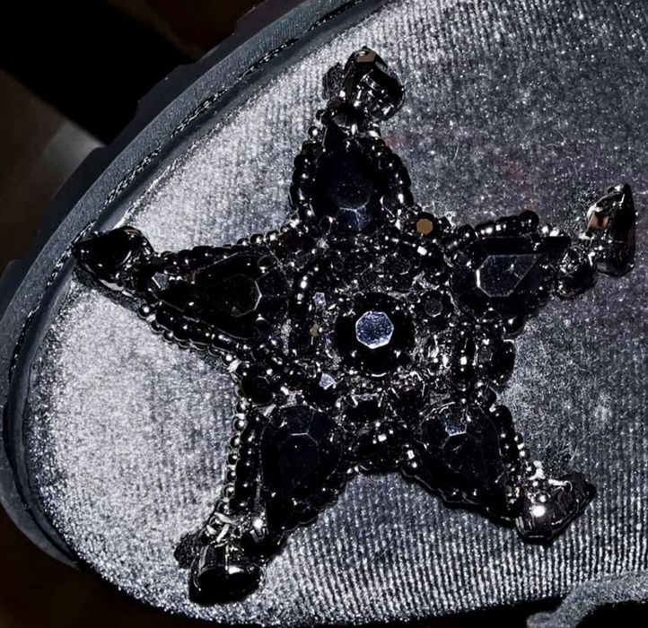 Nowe szare zamszowe buty z gwiazdkami, rozm 39