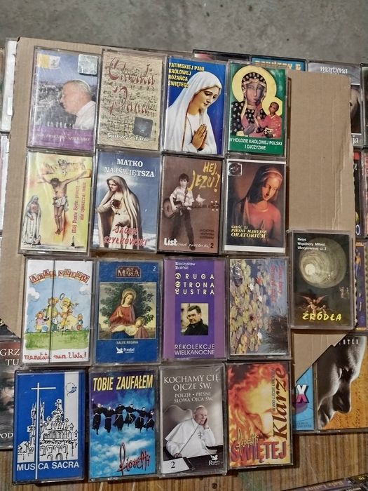Kasety oryginalne piosenki filmy kursy językowe, religijne