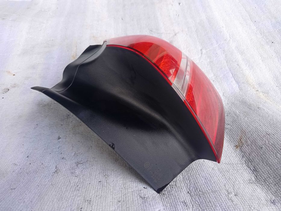 Lampa Prawa Tylna LED w Błotnik MERCEDES GLA W156 Lift A156.906.8400