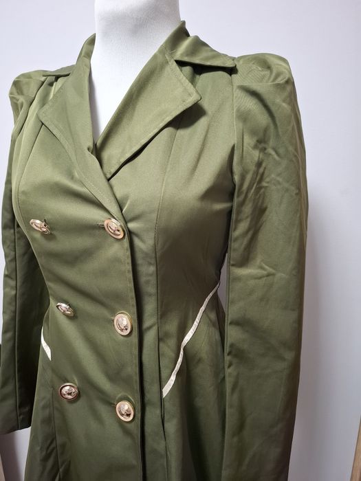Rozkloszowany płaszcz elegancki zielony XS/S