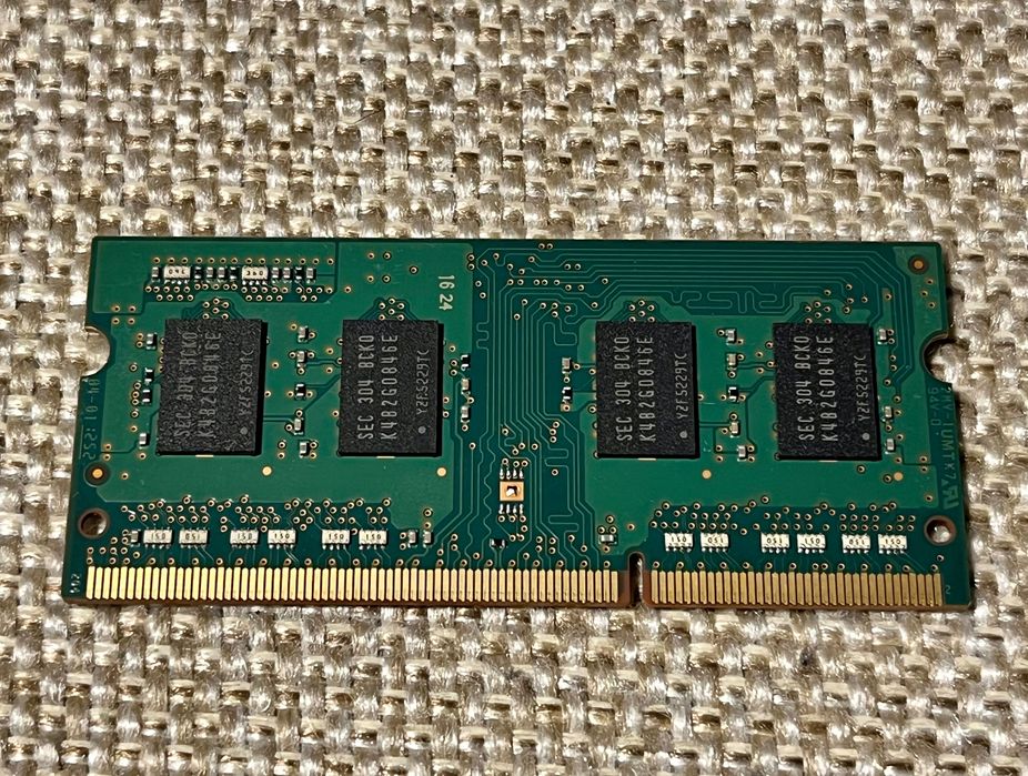 Pamięć RAM DDR3 Samsung 2GB 1Rx8 PC3-12800S