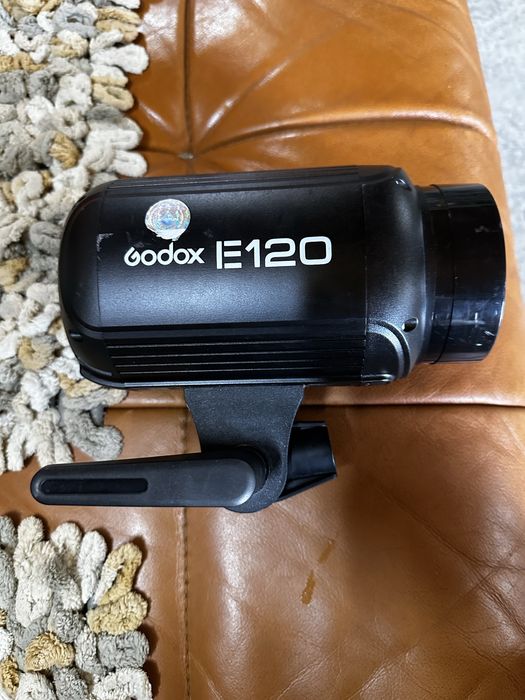 Спалах студійний GODOX E120