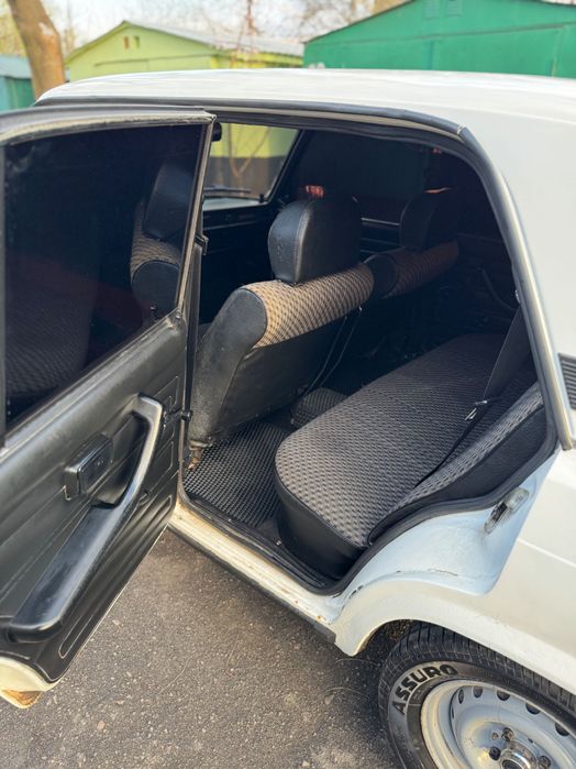 Продам ваз 2105,карбюратор,2002 год