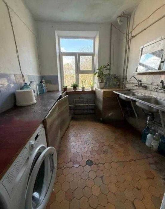 Продам гостинку в отличном состоянии на ХТЗ.