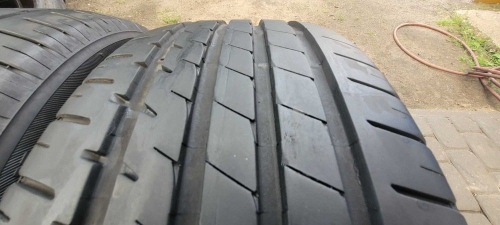 215 /50 R 17  Lassa