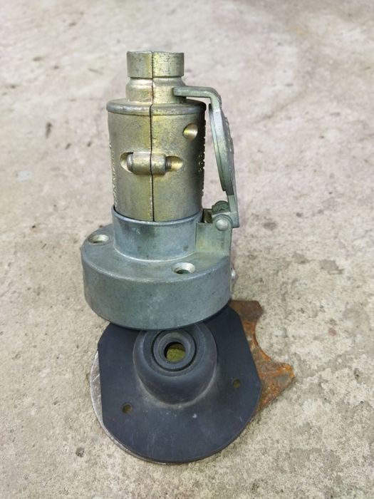 Вилка розетка на прицеп автомобиля