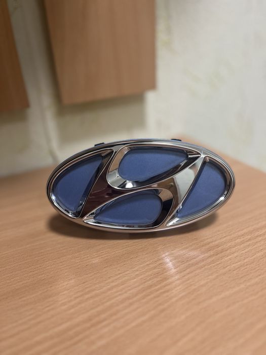 Значок, емблема, логотип кришки багажника, задньої двері Hyundai i30