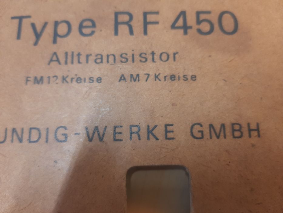 Rádio grundig type rf450