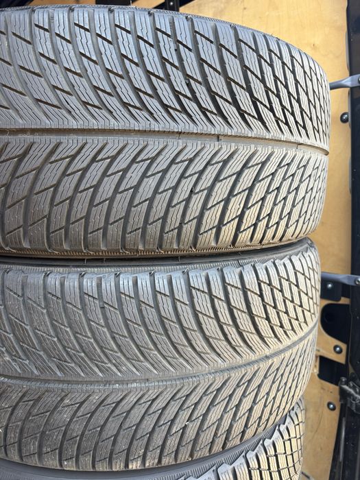 265/40 R22 i 295/35 R22 106V XL Michelin Pilot Alpin5 SUV art.(2642)