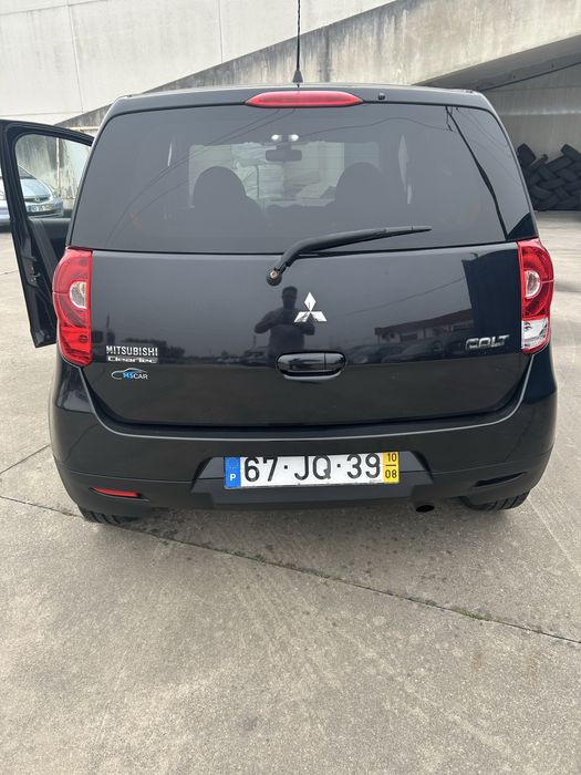 Mitsubishi colt 2010