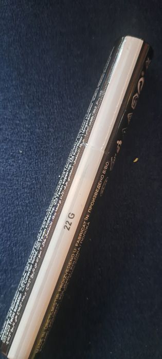 Korektor avon odcien 22G