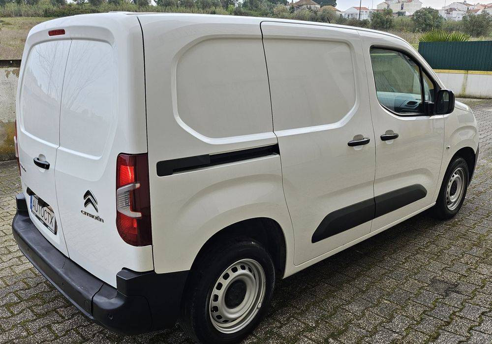Citroën Berlingo cx automática 8 vel.