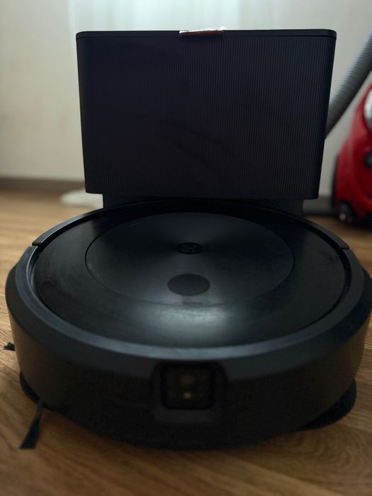 IRoomba j5+ aspirador