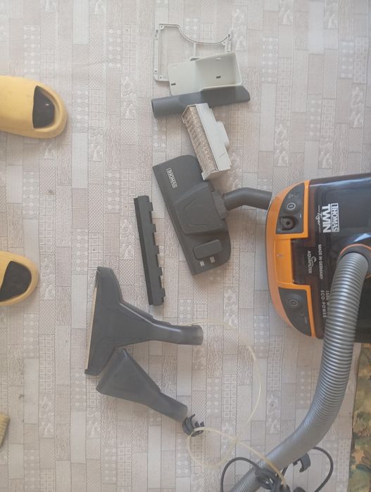 Продам пылесос моющий