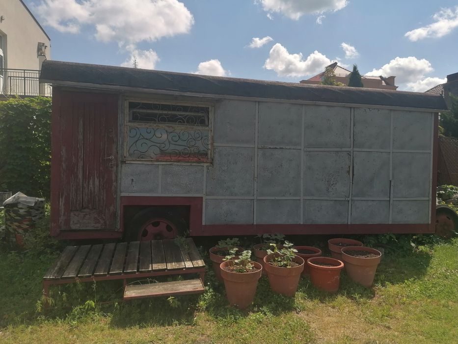 Barakowóz domek mobilny z drewna , sprawny, solidny