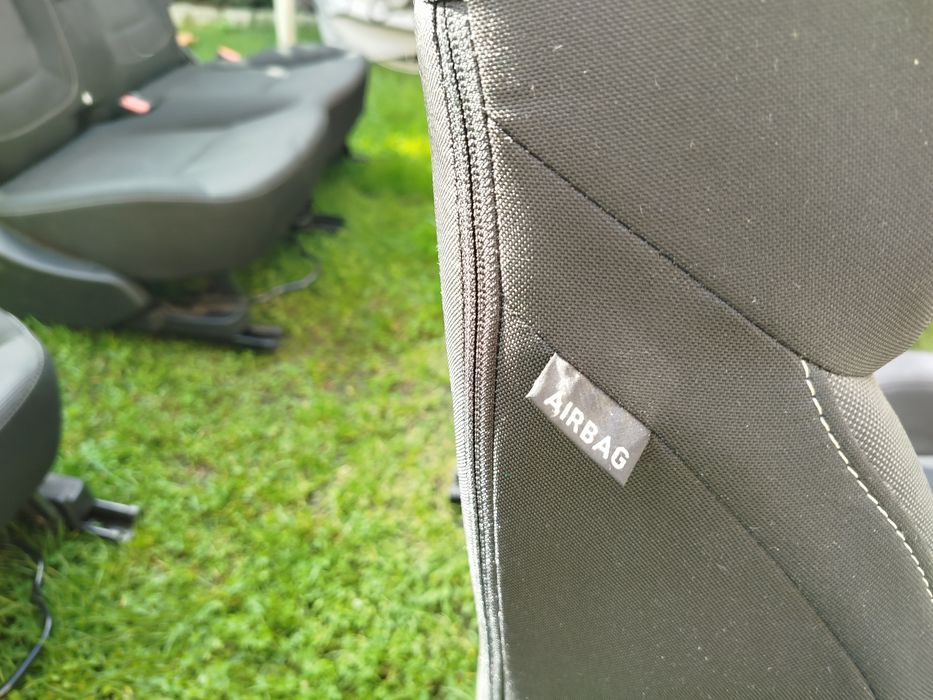Fotele Renault scenic IV (bez lewego przedniego)
