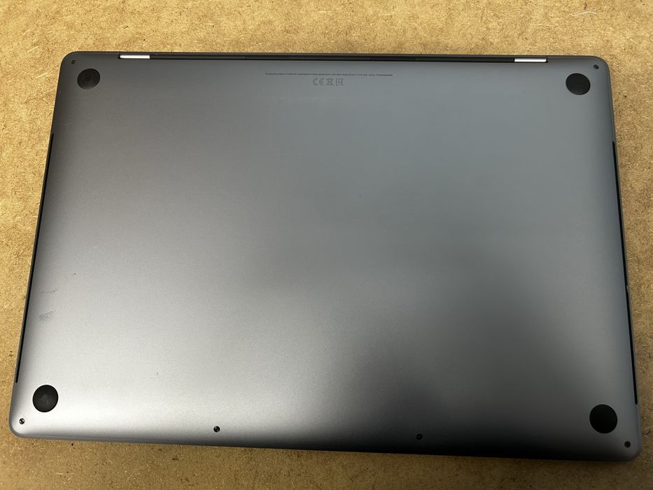 Apple MacBook Pro A2141  Core i9 16-retina | 16GB | 1000GB .2019.