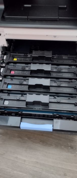 Canon Multifunções MF752CDW Laser a Cores 33 PPM (iva incl).