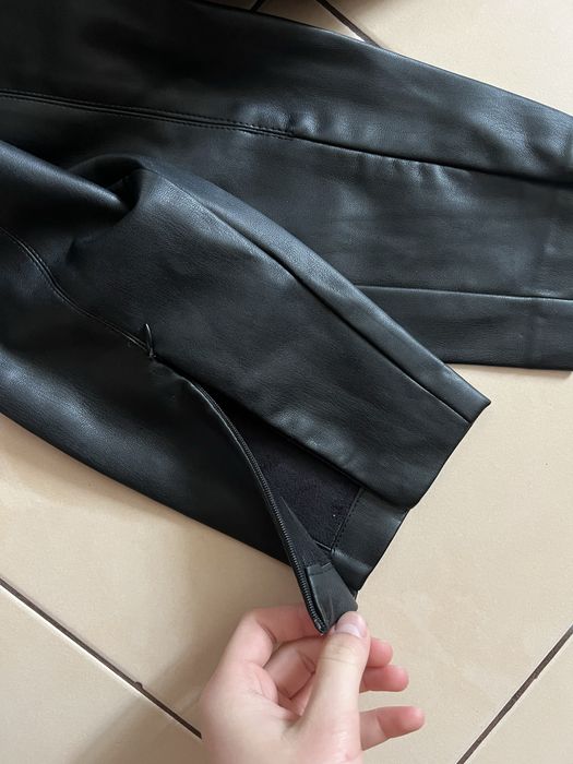 леггінси кожані Zara