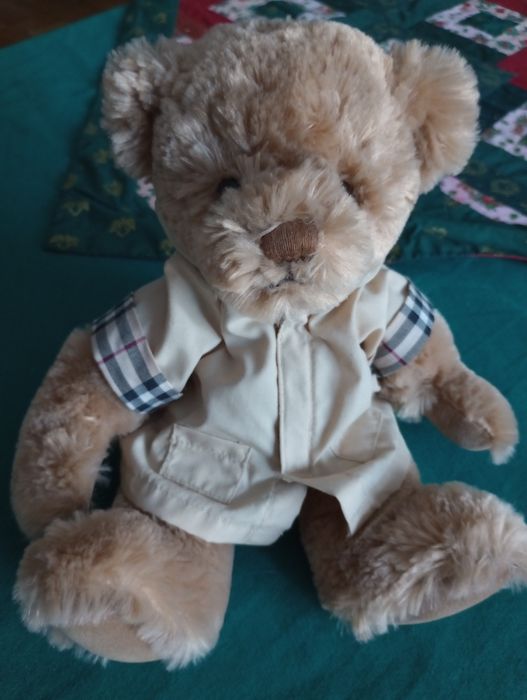 Markowy miś Burberry  w plaszczyku