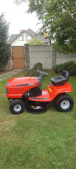 садовий трактор Husqvarna, газонокосарка