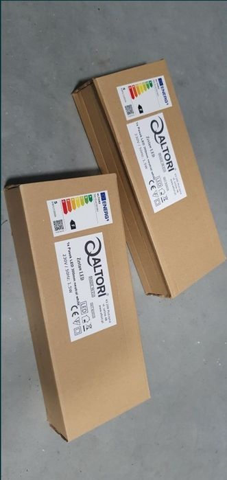 Oświetlenie LED do szafek nocnych 2 komplety nowe