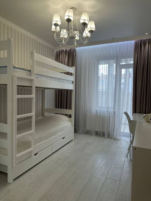 2-комнатная квартира в ЖК Радужный, дорогой ремонт, єВідновлення