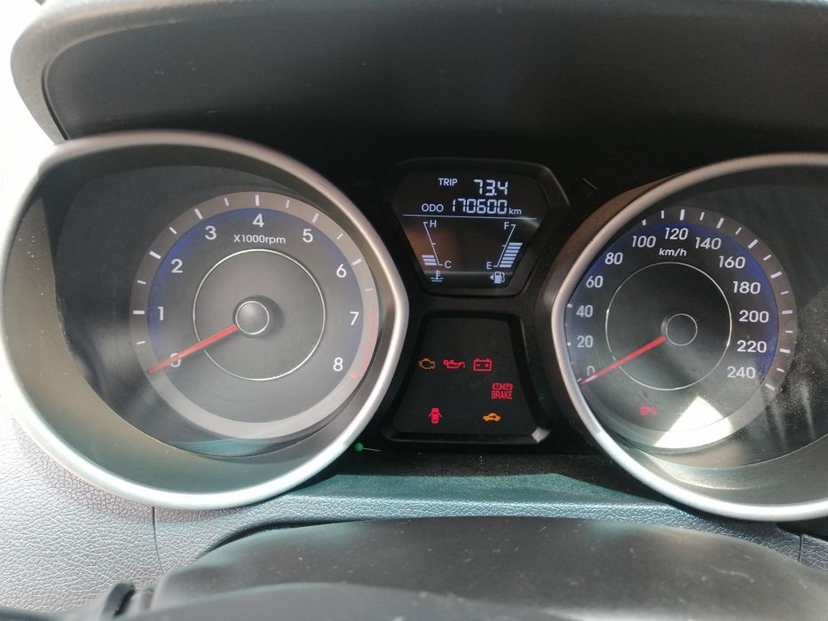 Hundai Elantra 2012