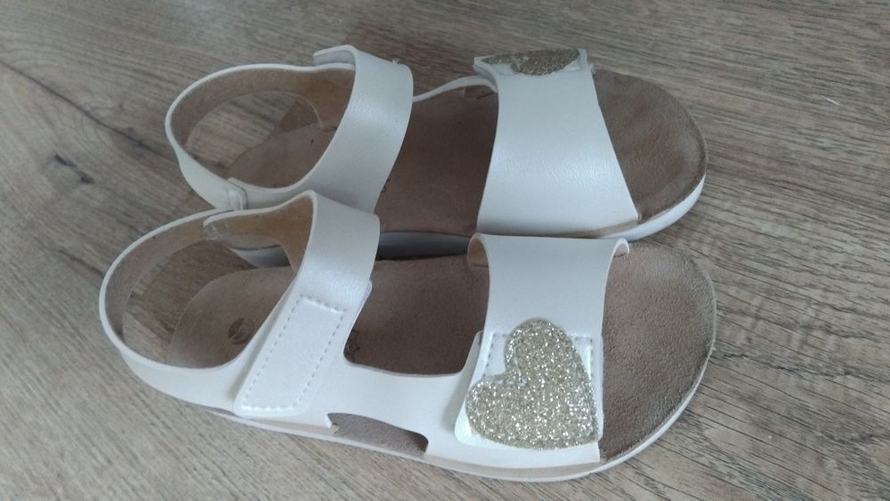 Босоніжки на дівчинку 29 розмір