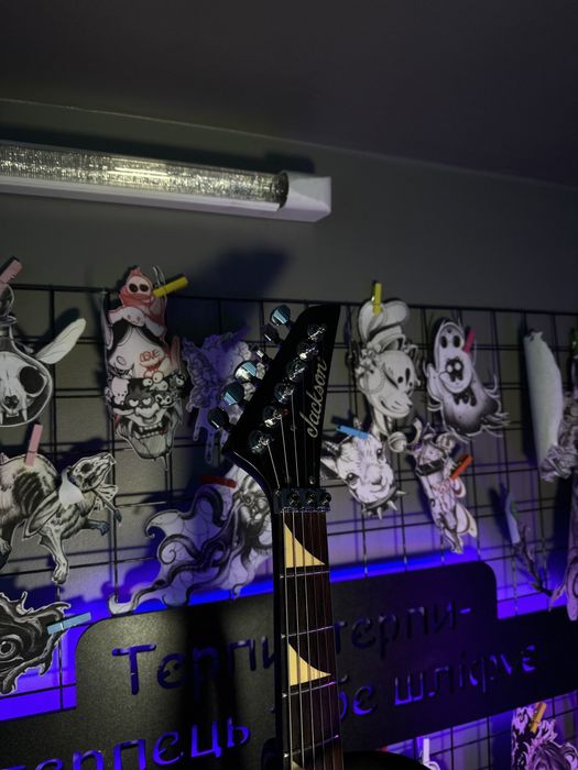 Електрогітара Jackson JS RR 35 з процесором Mooer GE 100 та кейсом