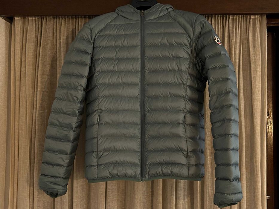 Casaco de penas marca JOTT -