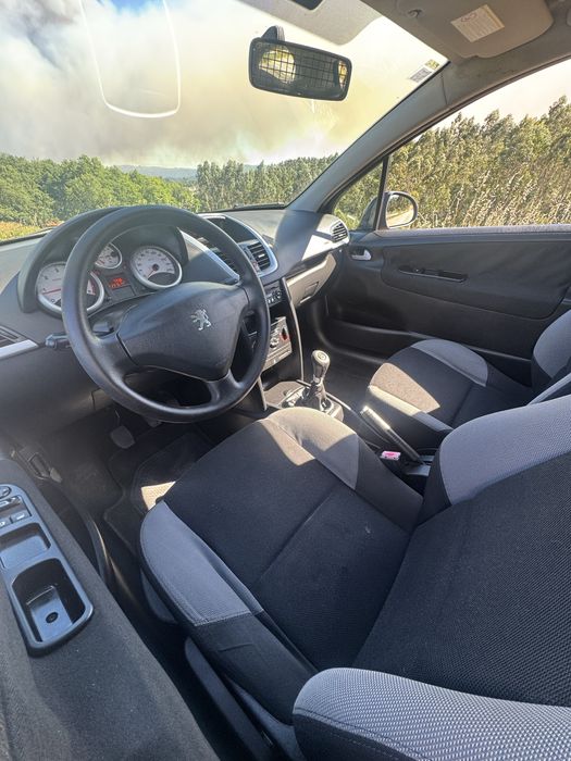 Peugeot 207 1.4 HDi IVA Dedutível