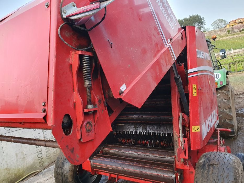 Enfardadeira de rolo Mascar