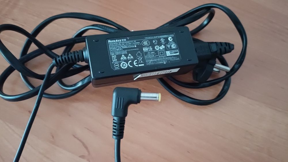 Ładowarka do laptopa Netbooka Hunt-Key 19V