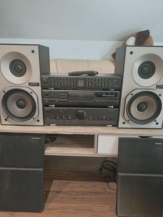 Wieża Technics z kolumnami