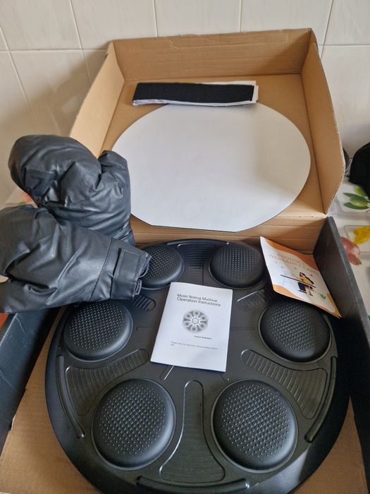 Boxin training machine