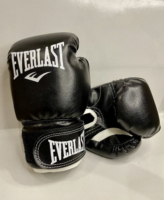 Боксерские перчатки, рукавиці для боксу