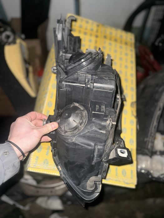 Фара  е60 bmw b/y