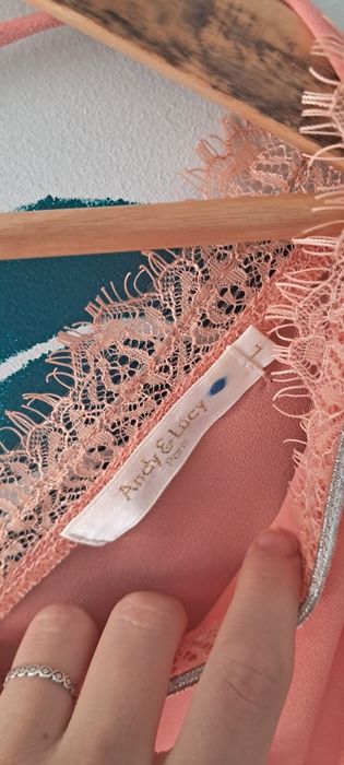 Łososiowa koszula z koronkowymi wstawkami L
