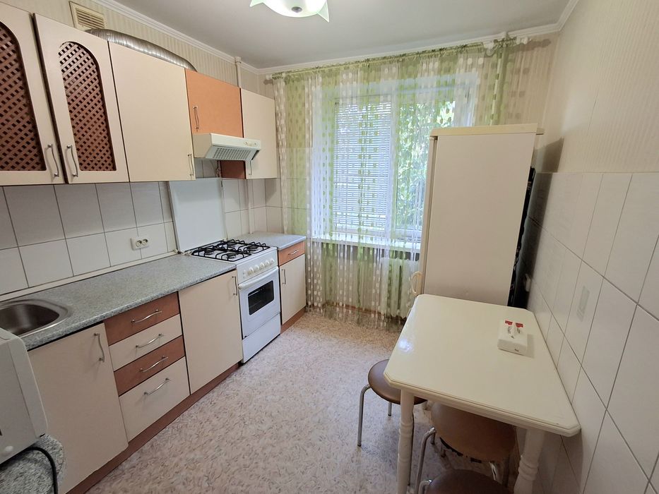 Подобово 2км. в центрі, бульв.Шевченка/вул. Небесної Сотні