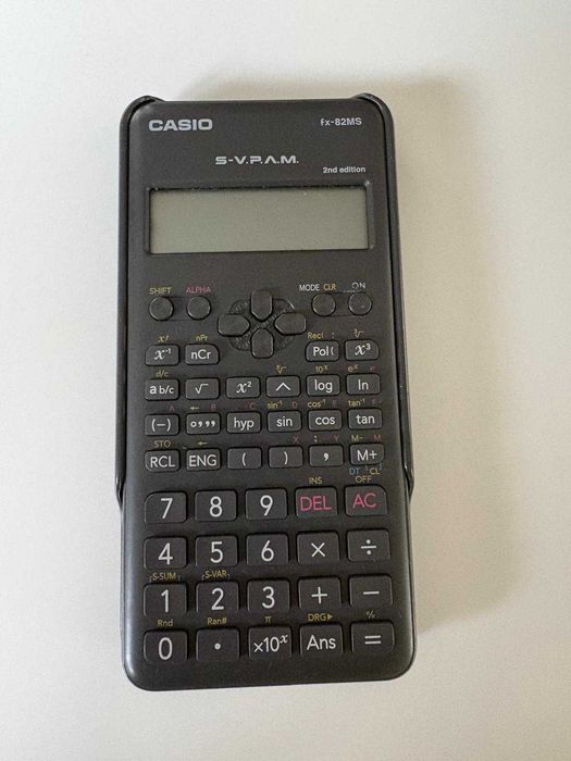 Calculadora científica Casio fx-82MS