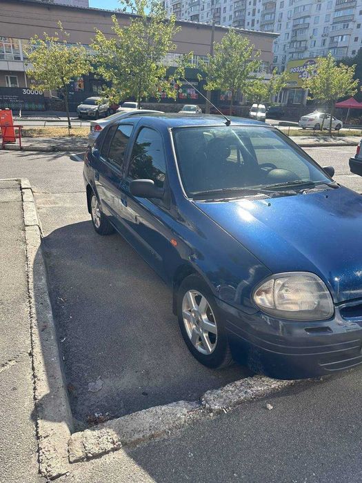 Автомобіль Renault Thalia
