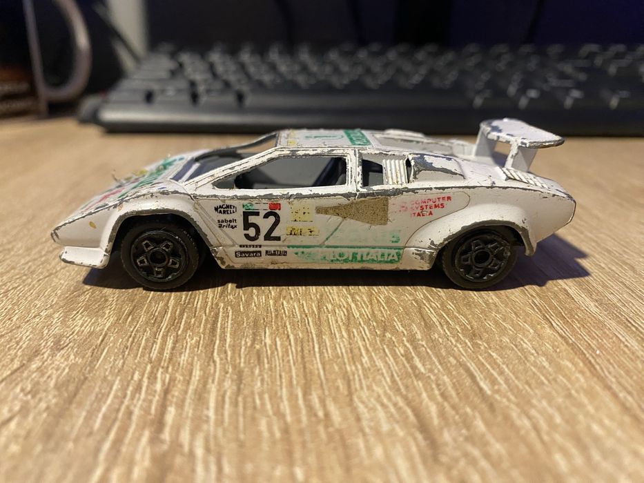 Lamborghini Coutach Bburago 1:43