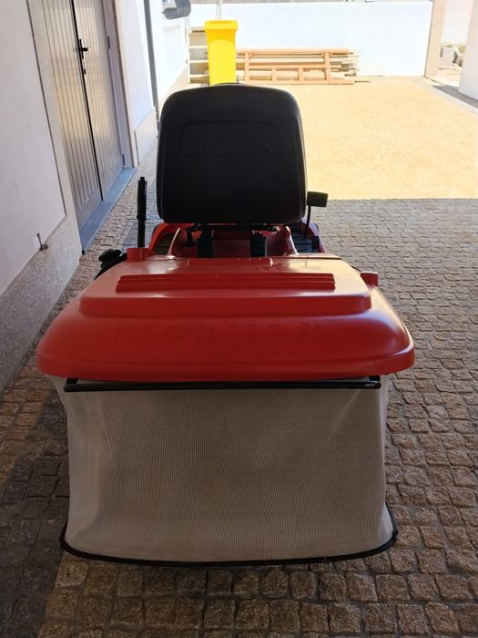 Máquina cortar relva trator Honda