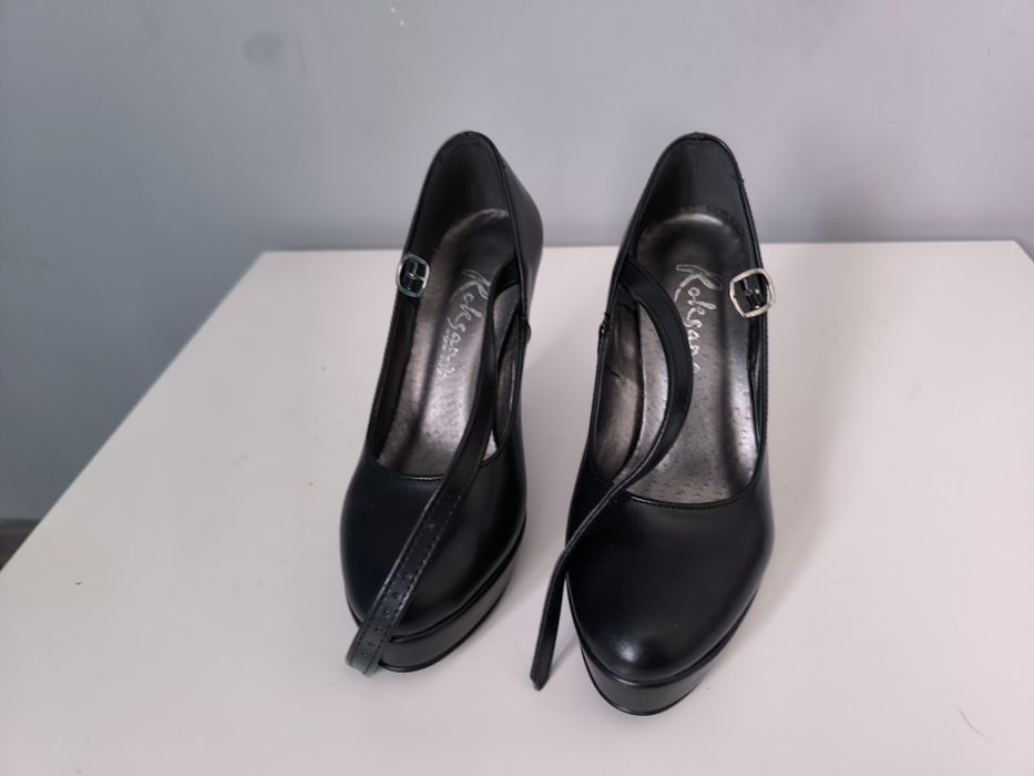 Buty nieużywane czarne obcas wygodne 34