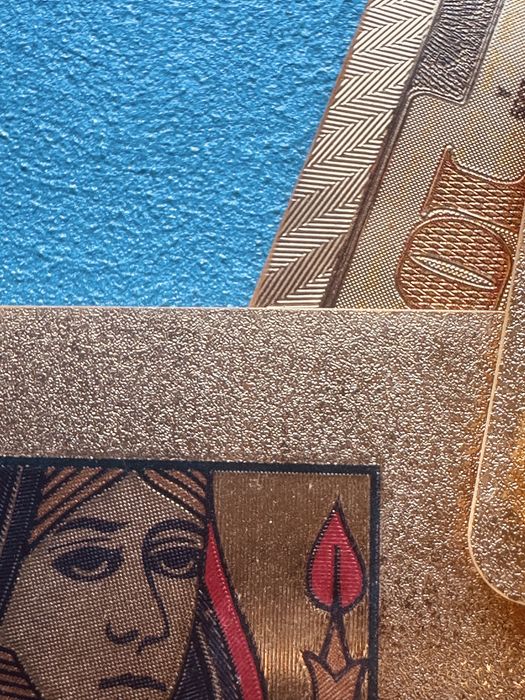 Игральные золотые карты