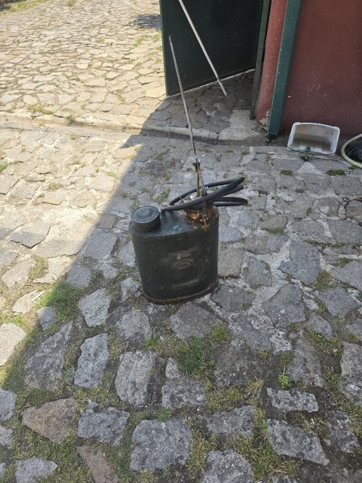 Pulverizador antigo