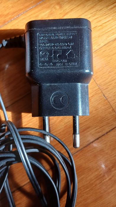 Carregadores AC para telemõveis e outros utensílios