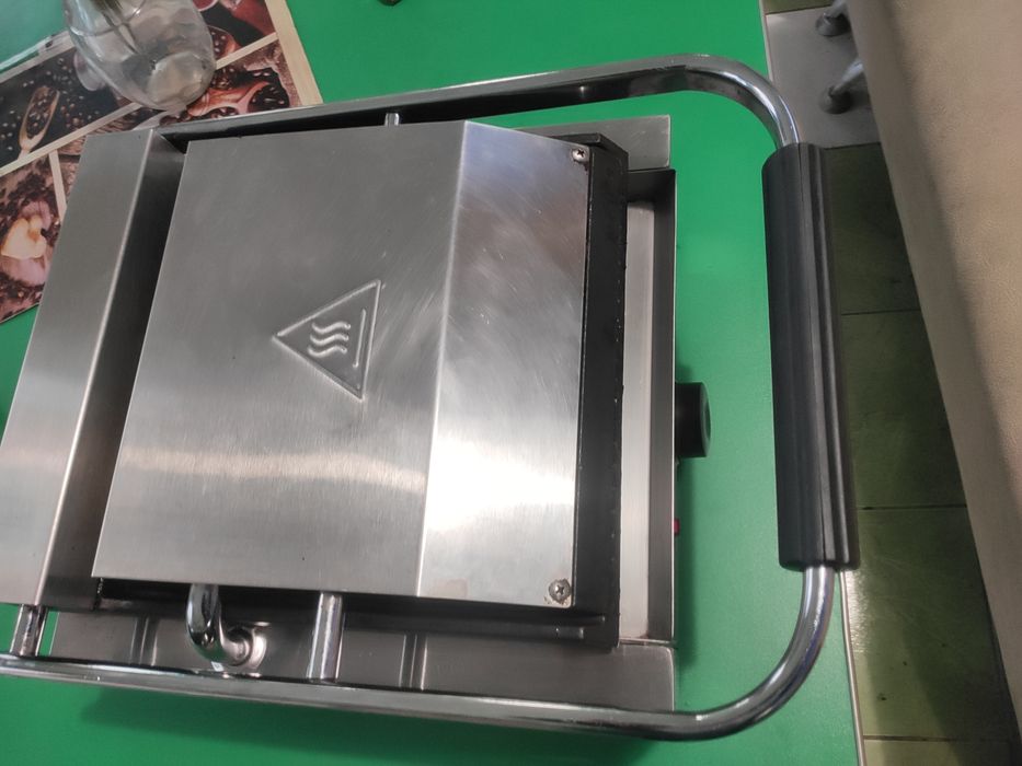 Гриль професійний Hurakan 1.8kw