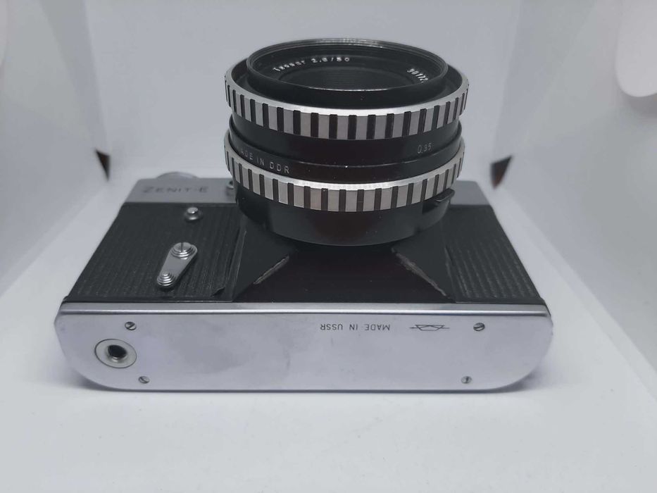 Aparat fotograficzny Zenit-E obiektyw Tessar 2.8/50. Carl Zeiss Jena